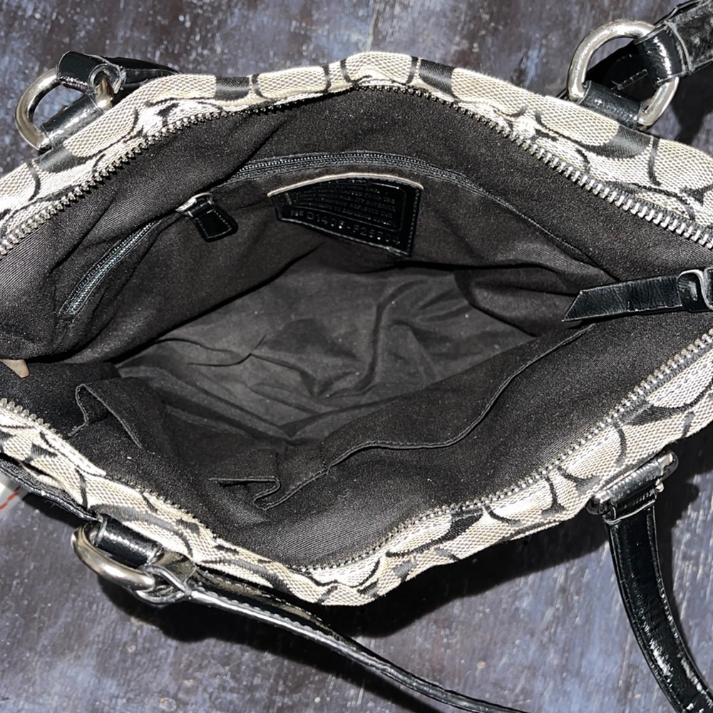 Coach purse - Picture 5 of 5